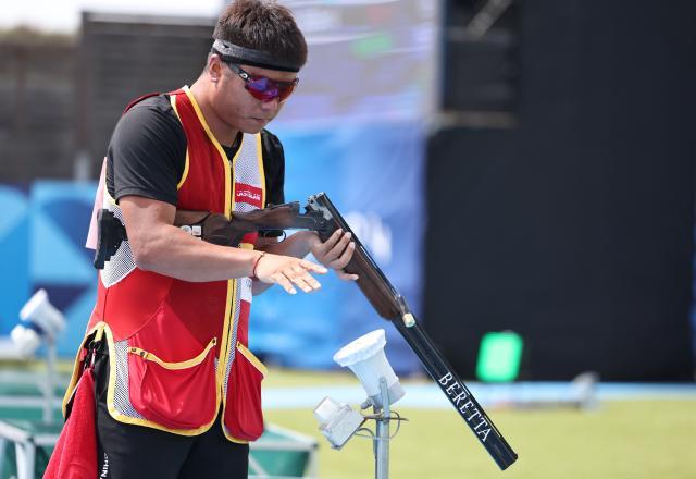 1722903882272080143.jpg 巴黎奥运会|射击——男子多向飞碟:中国选手齐迎获得亚军XxjpseC010444_20240730_MVPFN0A001.jpg